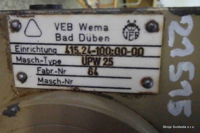 Příslušenství k válcovačce profilů UPW 25  (21515 (5).JPG)